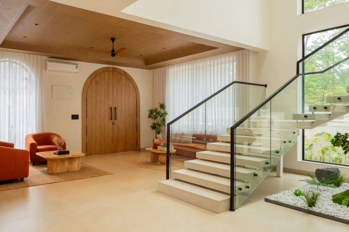 Casa Ekam
